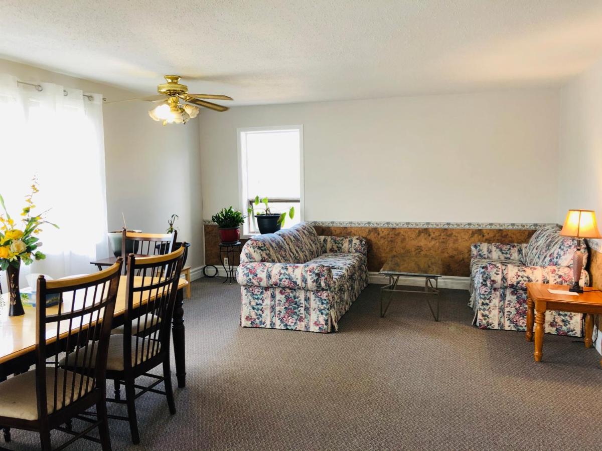 Downtown Whitehorse 2 Bedroom House Extérieur photo